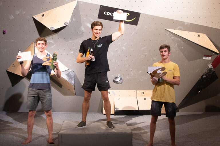 2022 10 Beasts and Boulders (MASTERS)